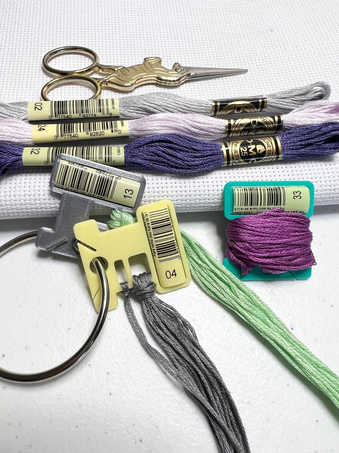 Bobbin “All-in-One" with Label Tag Slot | Standard Size | Floss Thread Storage | Cross Stitch, Embroidery and Needlework Organization