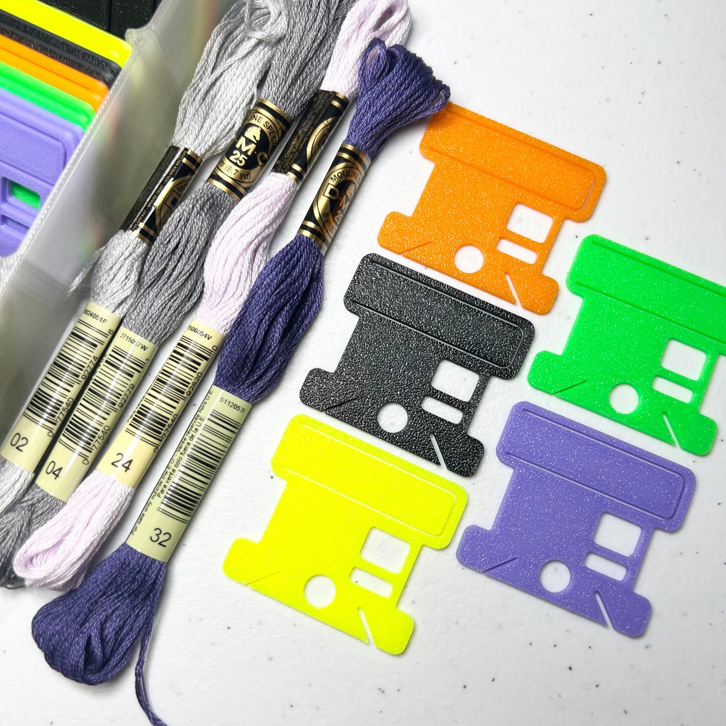 MEGA Bobbin "All-in-One" with Label Slot | Cross Stitch, Embroidery and Needlework Organization