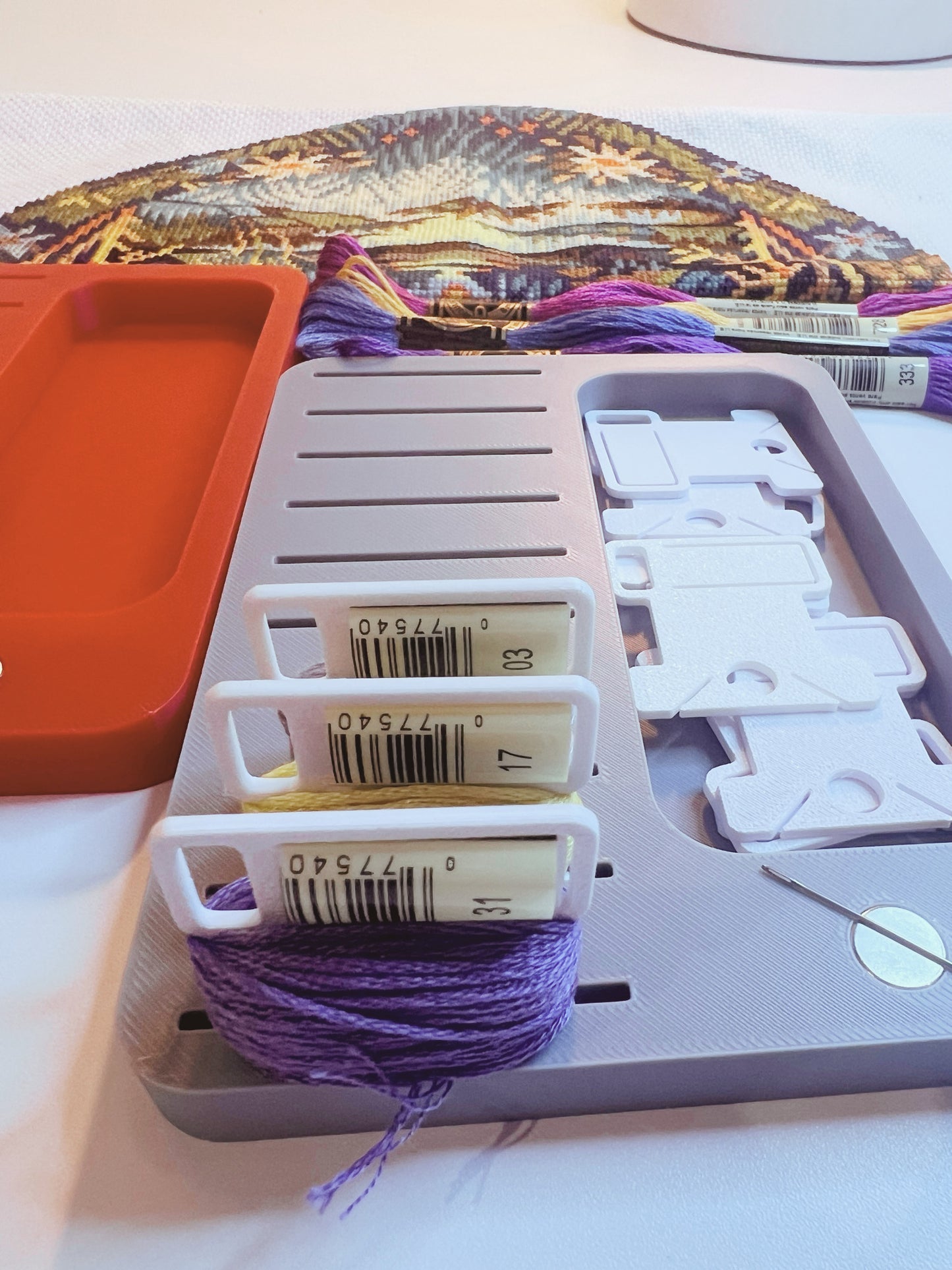 Floss Dock + Accessory Tray | Holds 10 Bobbins