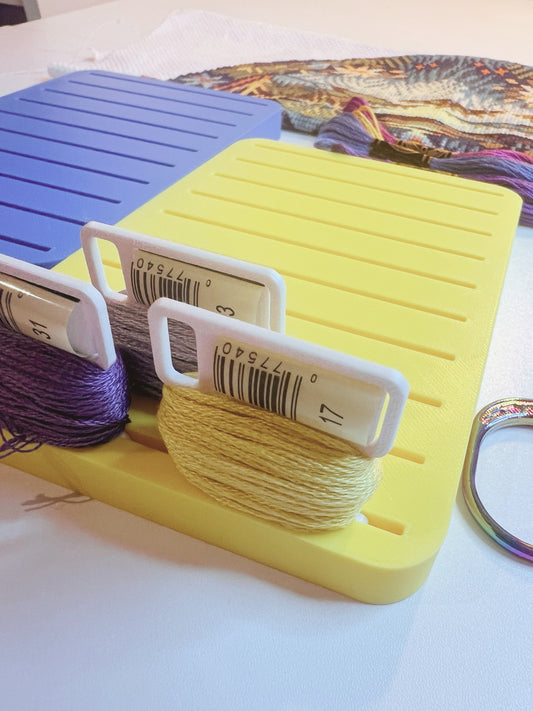 Floss Dock | Holds 20 Bobbins