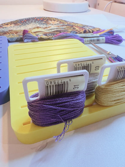 Floss Dock | Holds 20 Bobbins