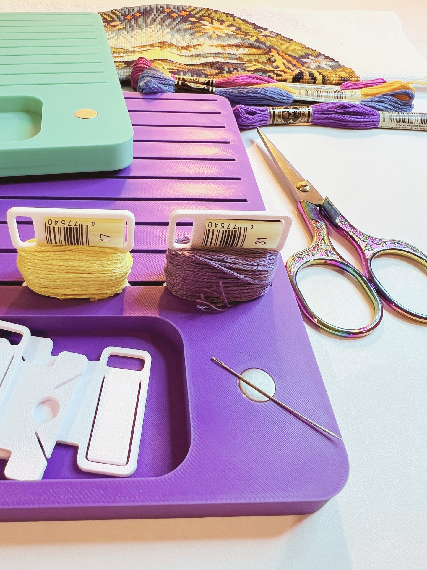 Floss Dock + Accessory Tray | Holds 40 Bobbins