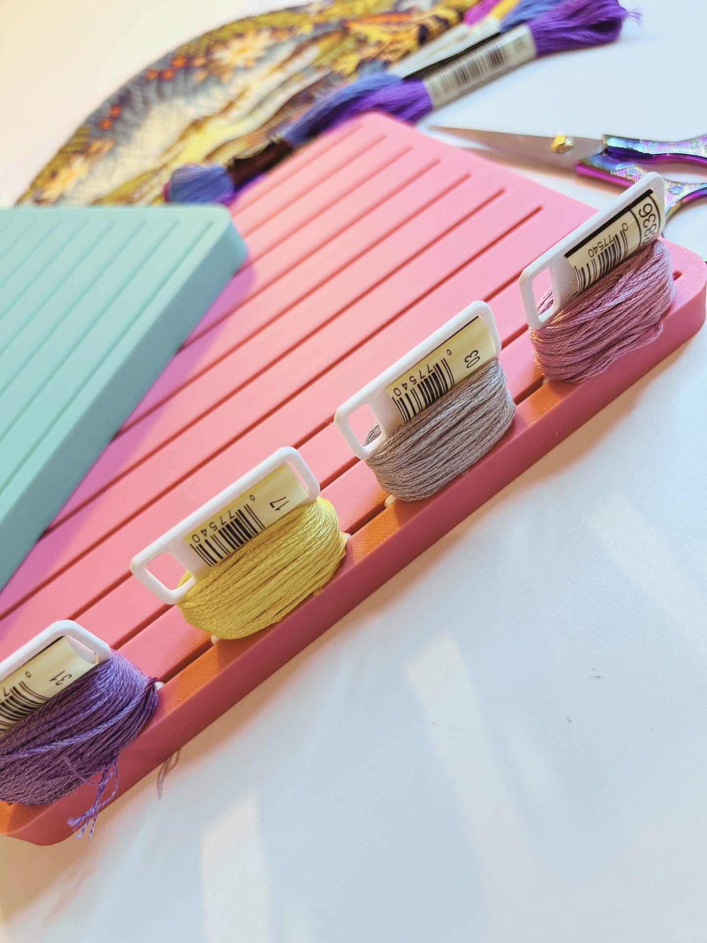Floss Dock | Holds 40 Bobbins