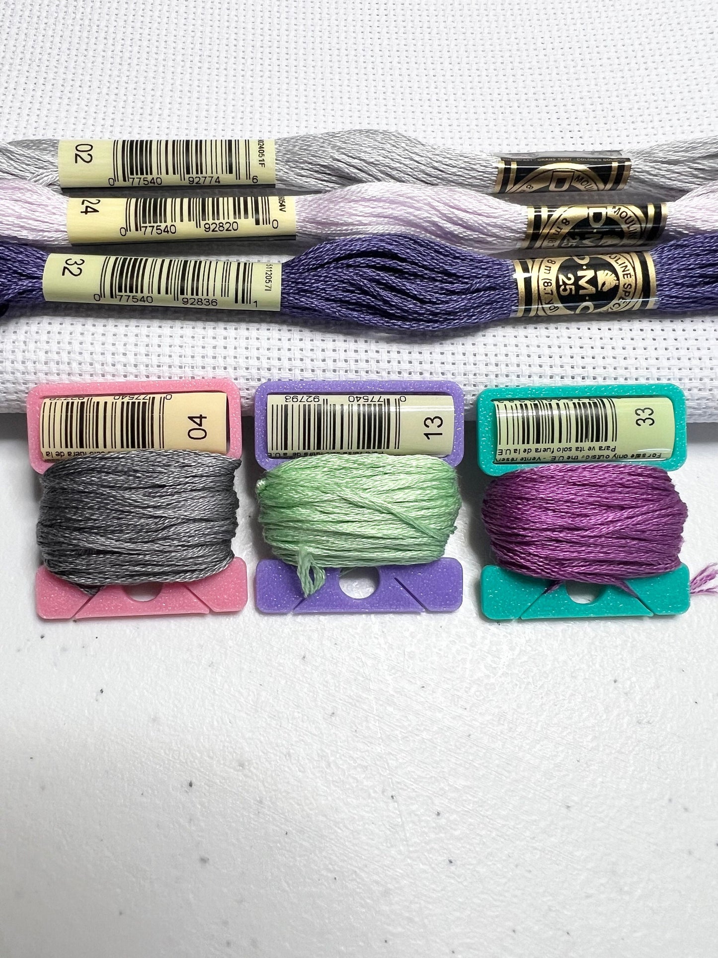 Bobbin with Label Slot | Standard Size | Floss Thread Storage | Cross Stitch, Embroidery and Needlework Organization